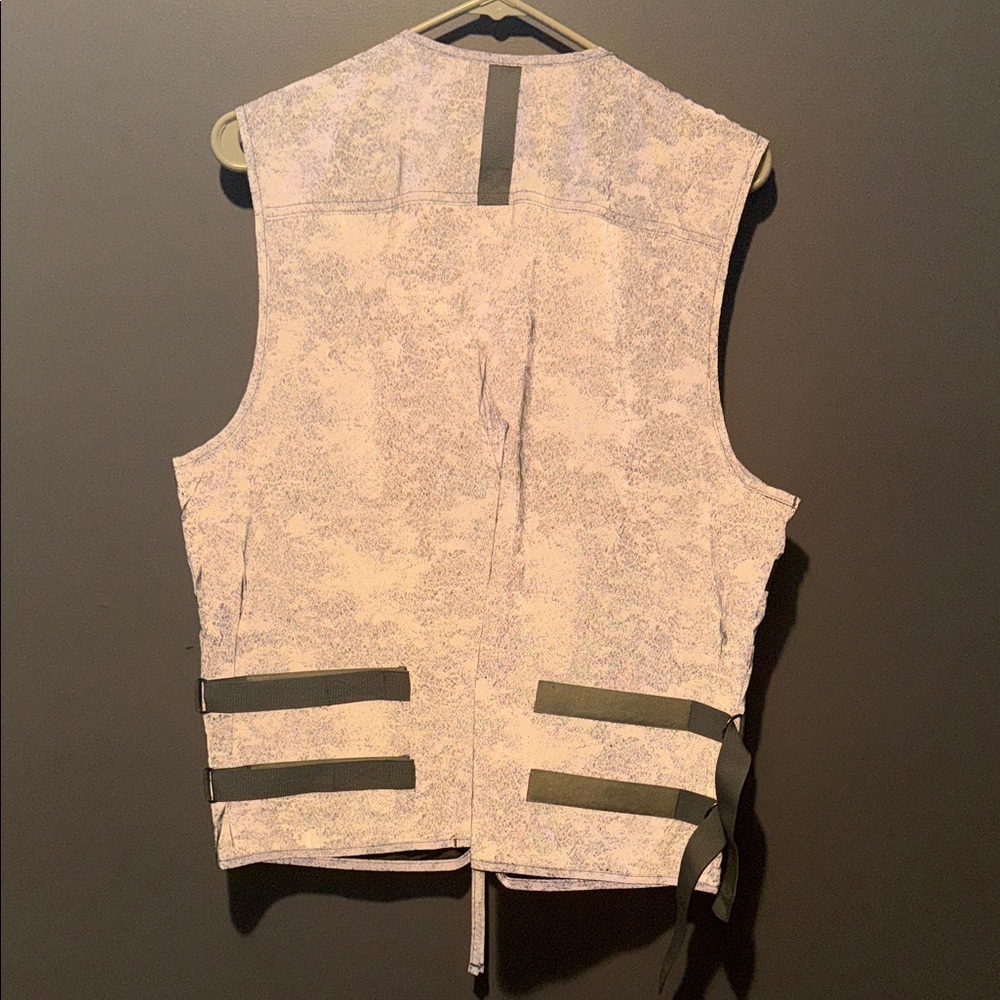 Urban Outfitters silver gray   Vest SP - Picture 7 of 9